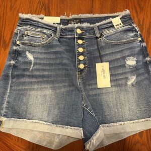 NWT Judy Blue Women’s Plus Button Fly Jean Shorts 1X Distressed Stretch Cutoff